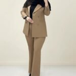 بدلة جيب عريض